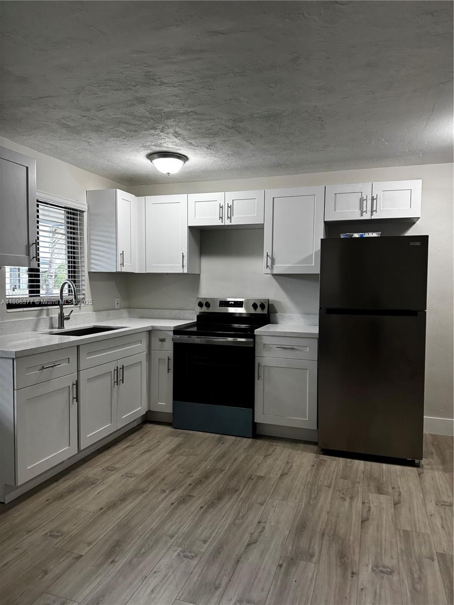 1345 W 28th St 14