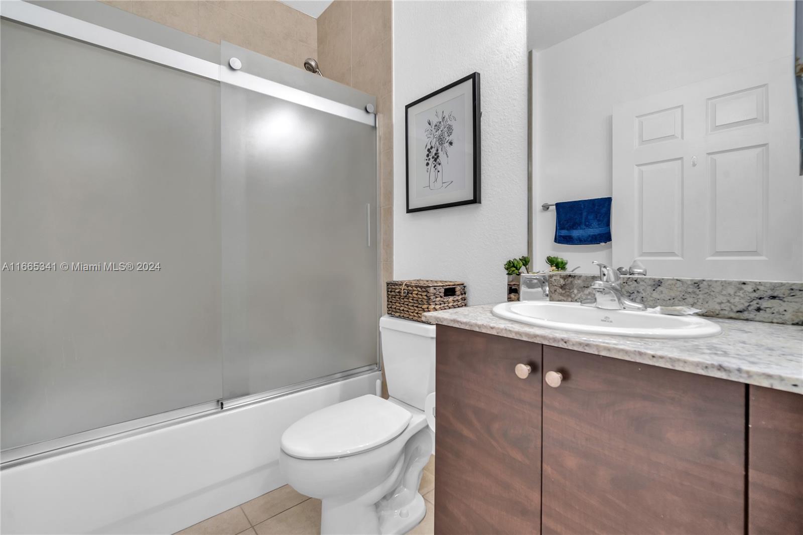 HIGHLAND PARK VILLAGE CON - Residential