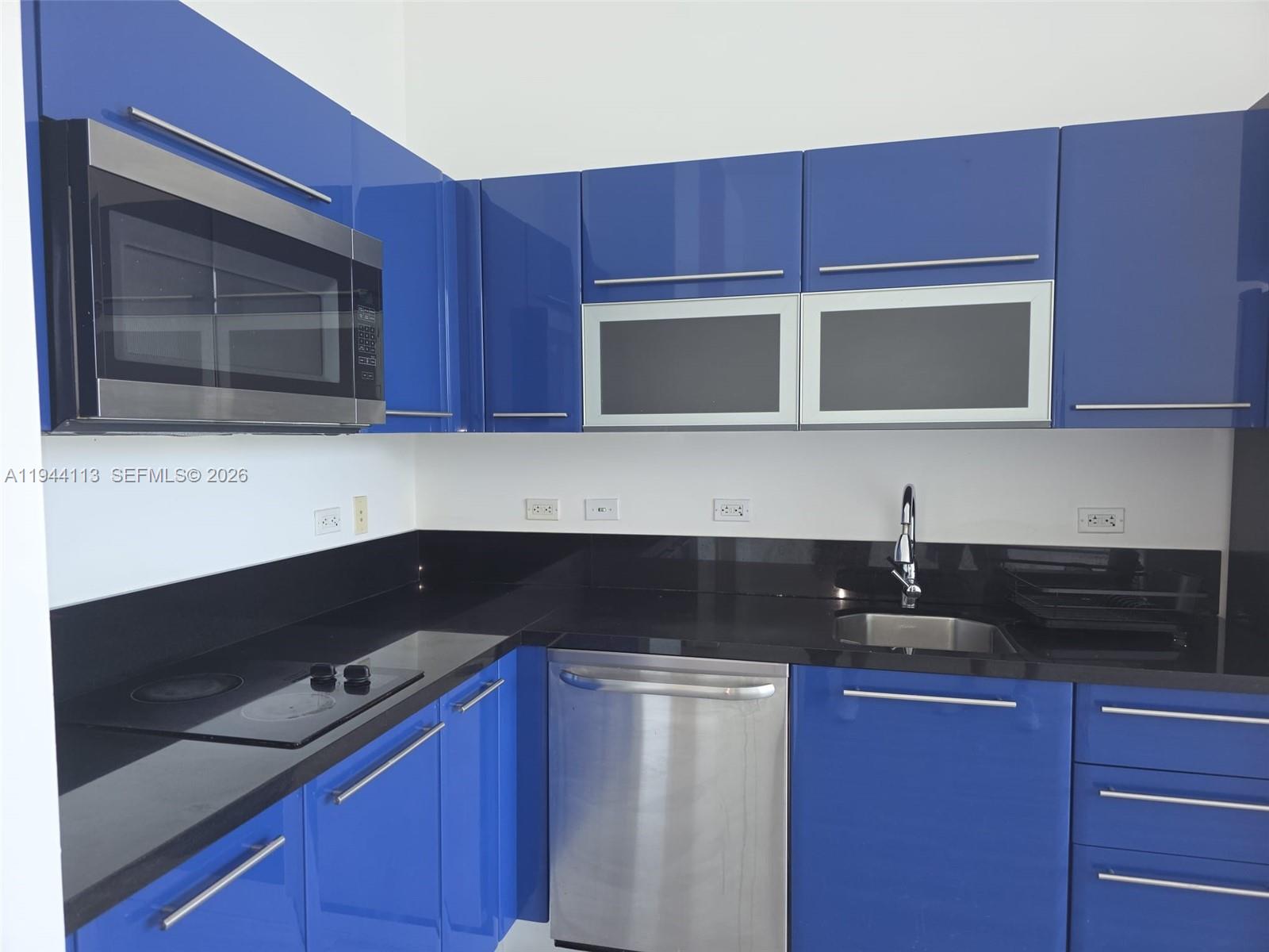 VIZCAYNE NORTH CONDO - Residential Lease