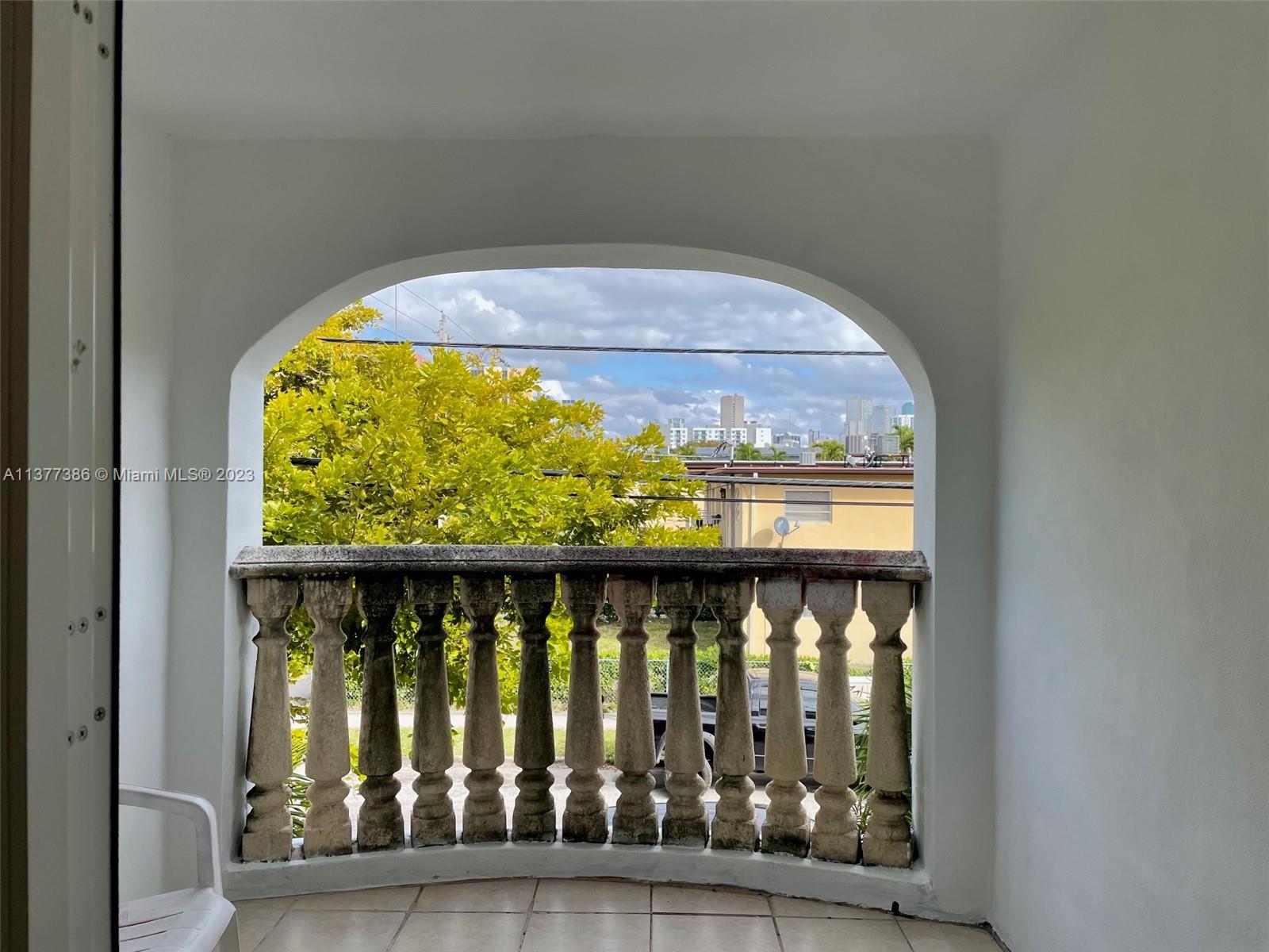 LAWRENCE EST LAND COS SUB - Residential Lease