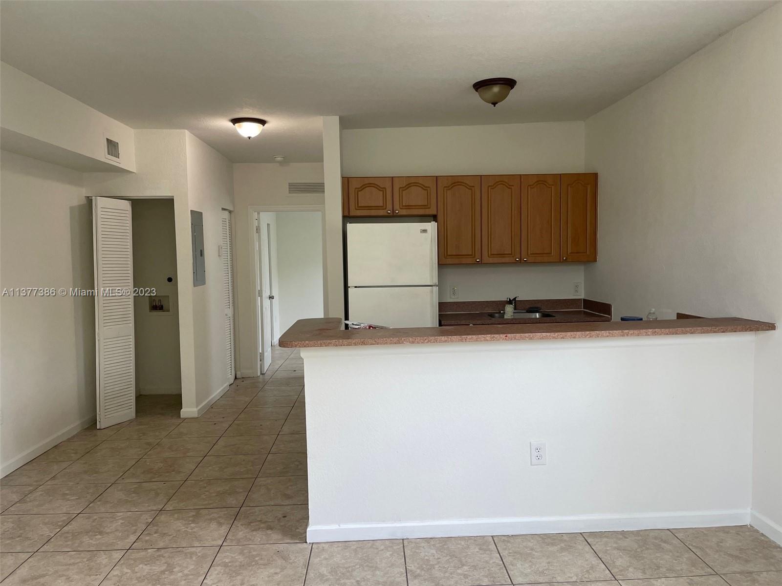 LAWRENCE EST LAND COS SUB - Residential Lease