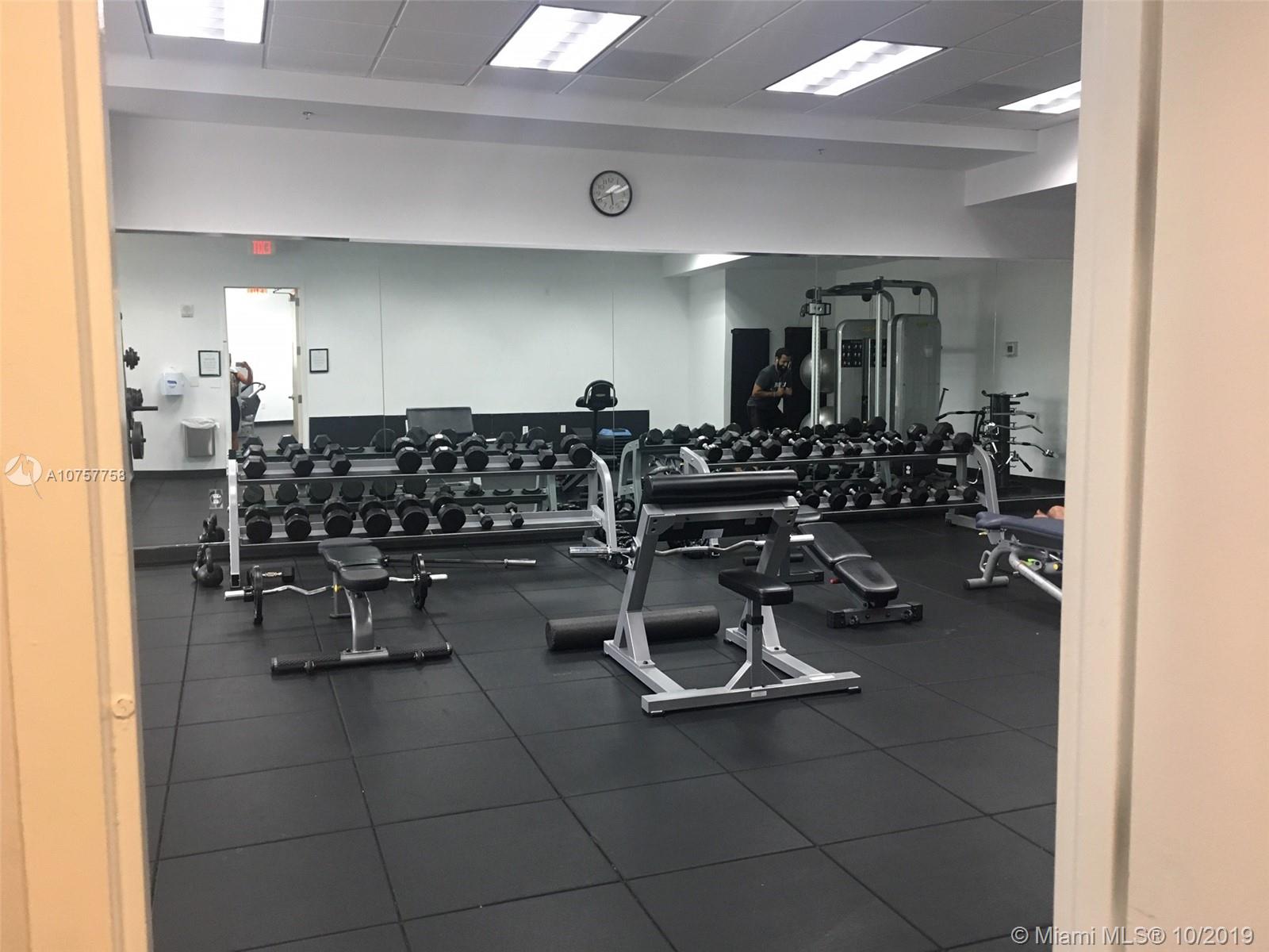 THE CLUB AT BRICKELL BAY - Residential