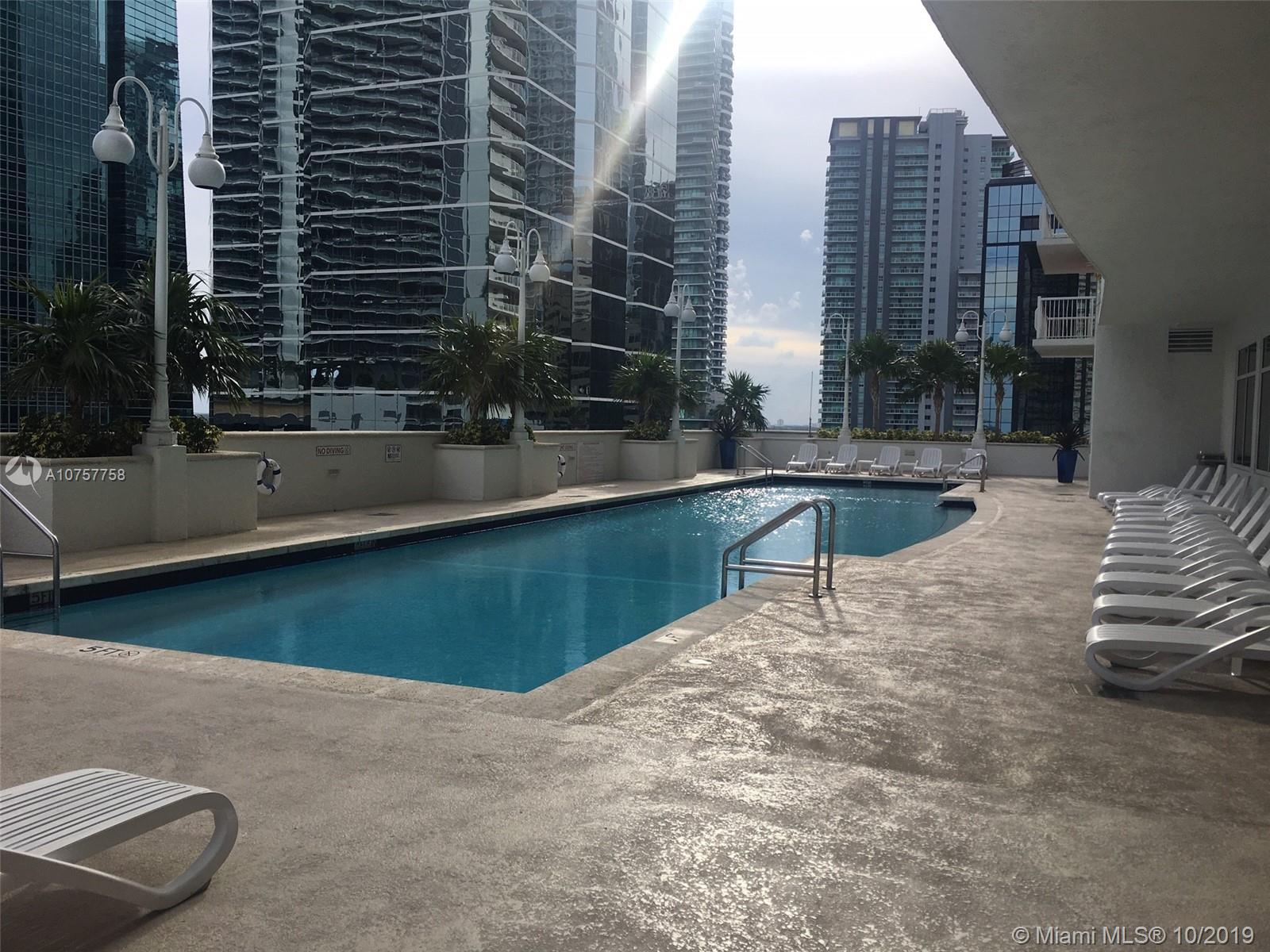 THE CLUB AT BRICKELL BAY - Residential