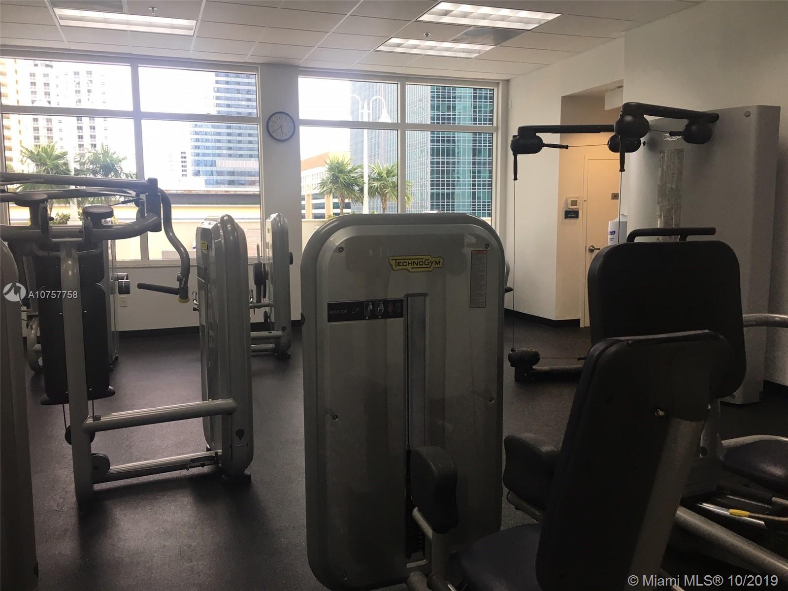 THE CLUB AT BRICKELL BAY - Residential
