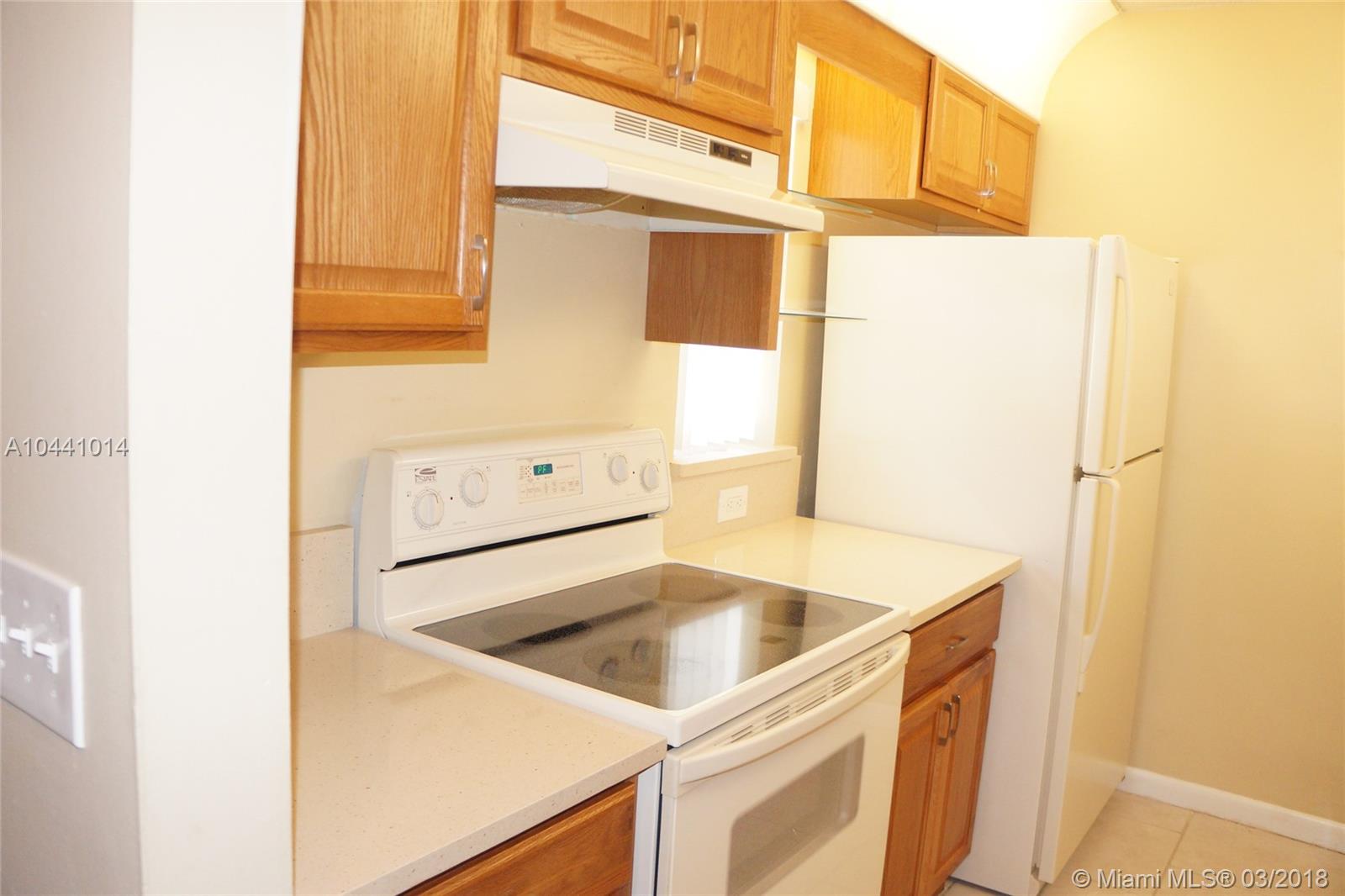 LAKEWOOD VILLAGE OF CORAL - Residential Lease