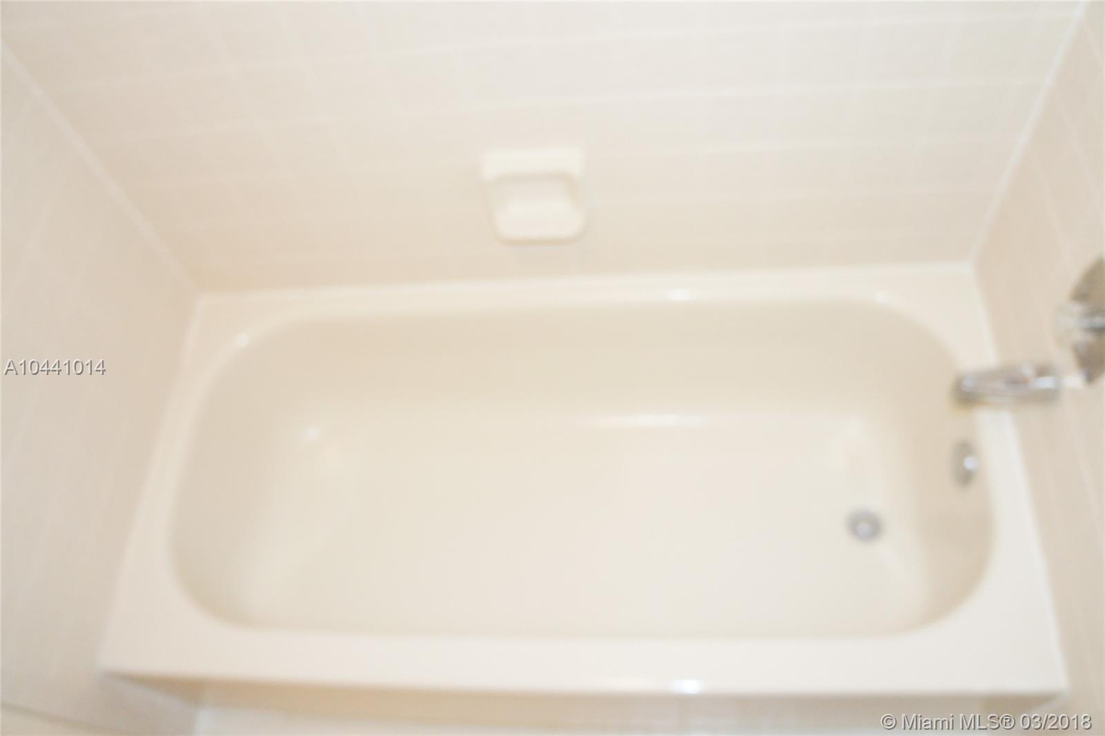 LAKEWOOD VILLAGE OF CORAL - Residential Lease