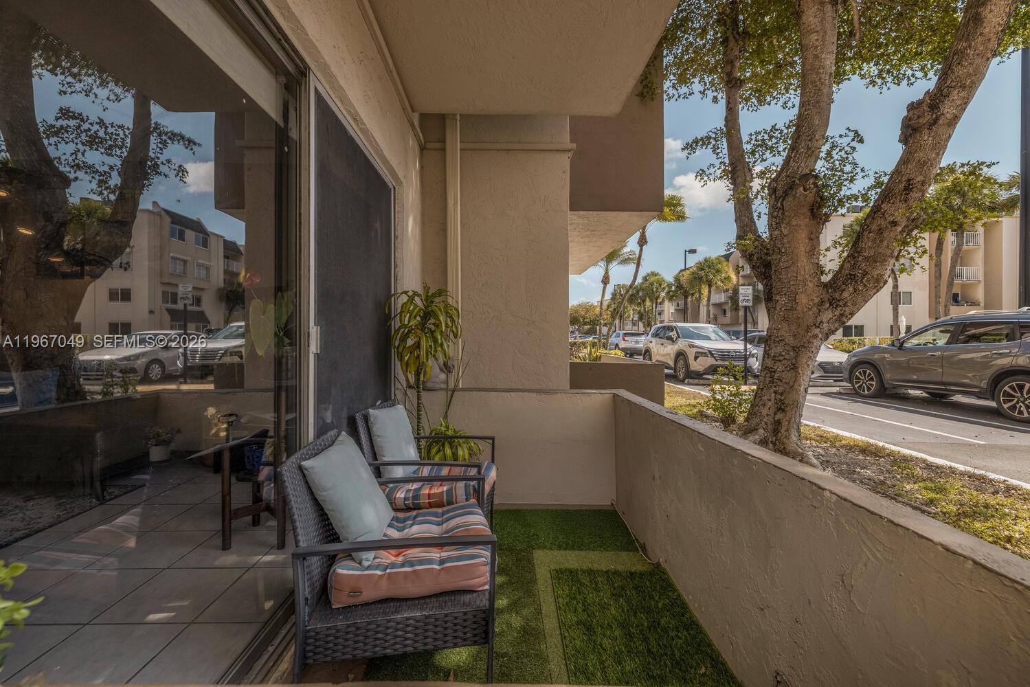 KINGS CREEK SO CONDO - Residential