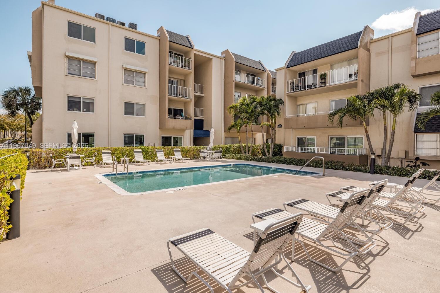 KINGS CREEK SO CONDO - Residential