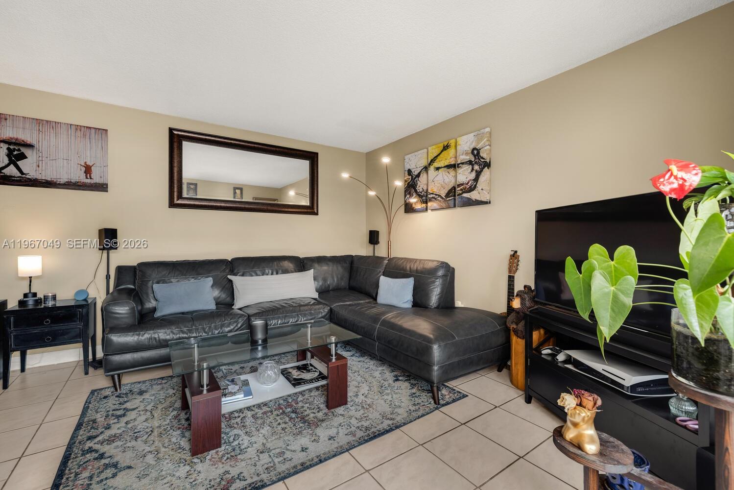 KINGS CREEK SO CONDO - Residential