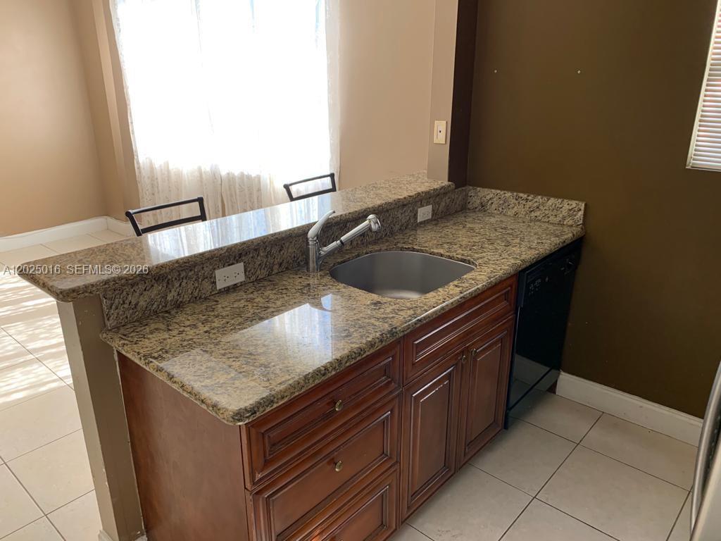 400 SW 2nd St 201