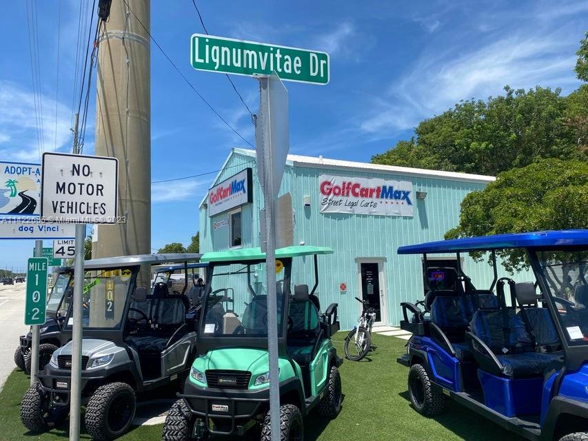 FOR LEASE 1700sf of Commercial space in a climate controlled environment, located at MM 102 corner of Lignumvitae Dr. and US1! Air Conditioned inside shop plus additional upper level. Very versatile property with many uses. Property/ building can be customized to fit your business needs. Easy to show.
