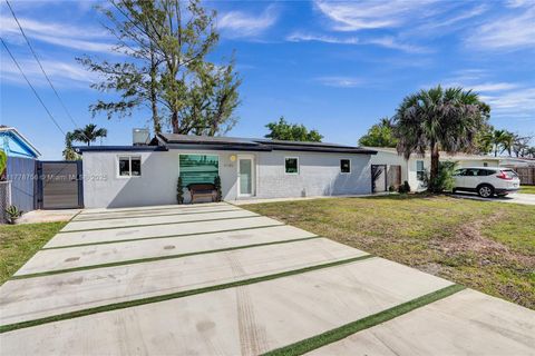 Photo of 4185 SW 49th Ct, Dania Beach, FL 33314 (MLS # A11778756)