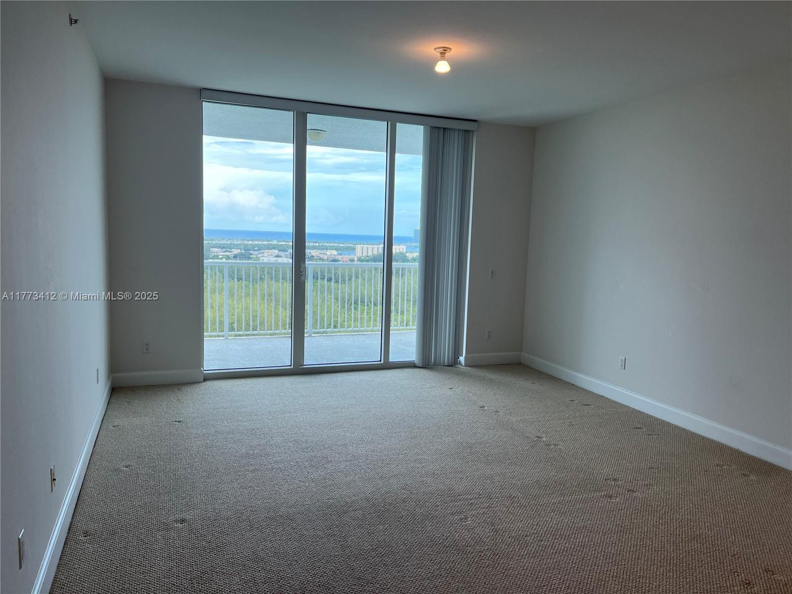 THE OAKS I CONDO - Residential