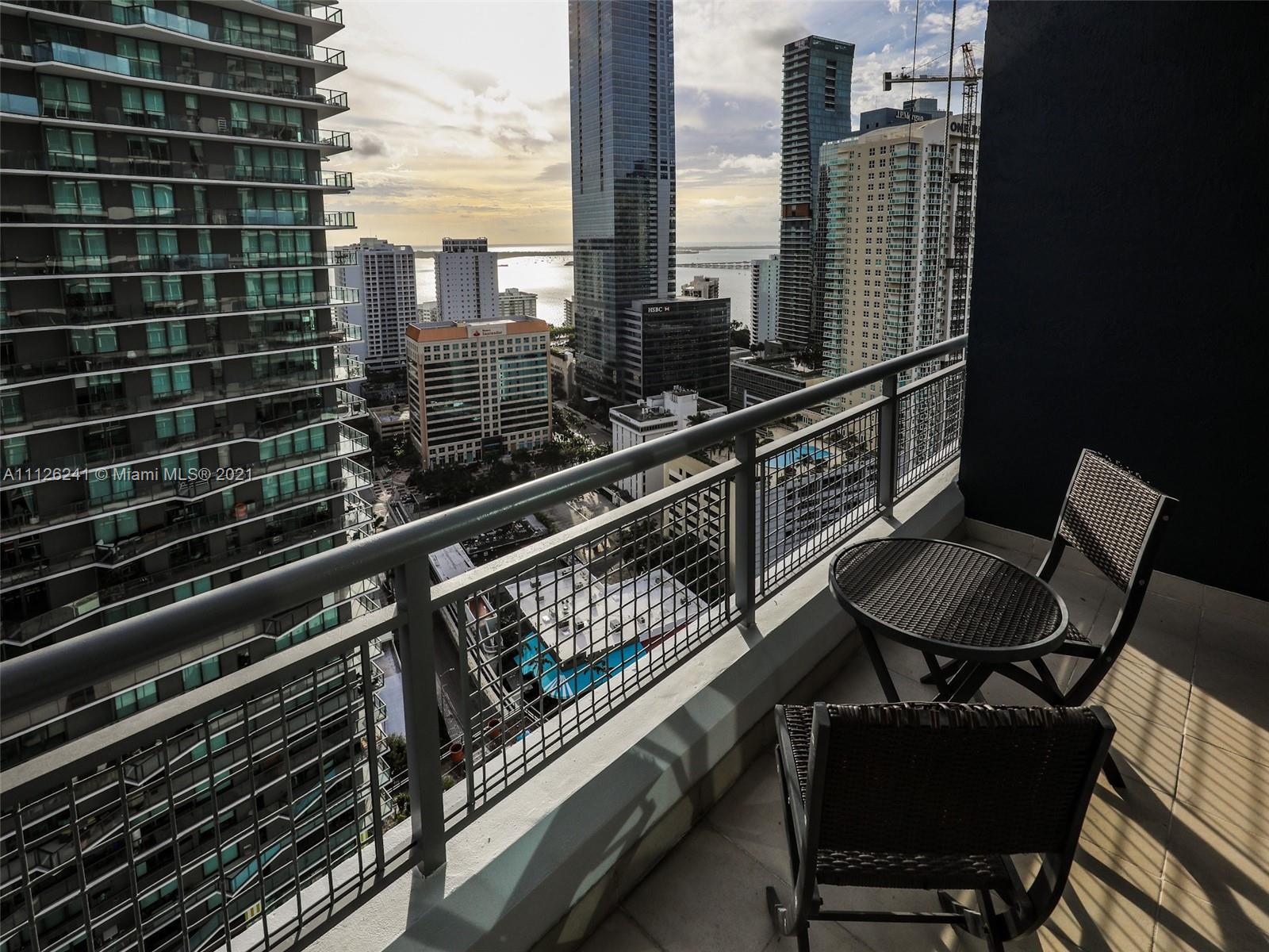 INFINITY AT BRICKELL - Residential