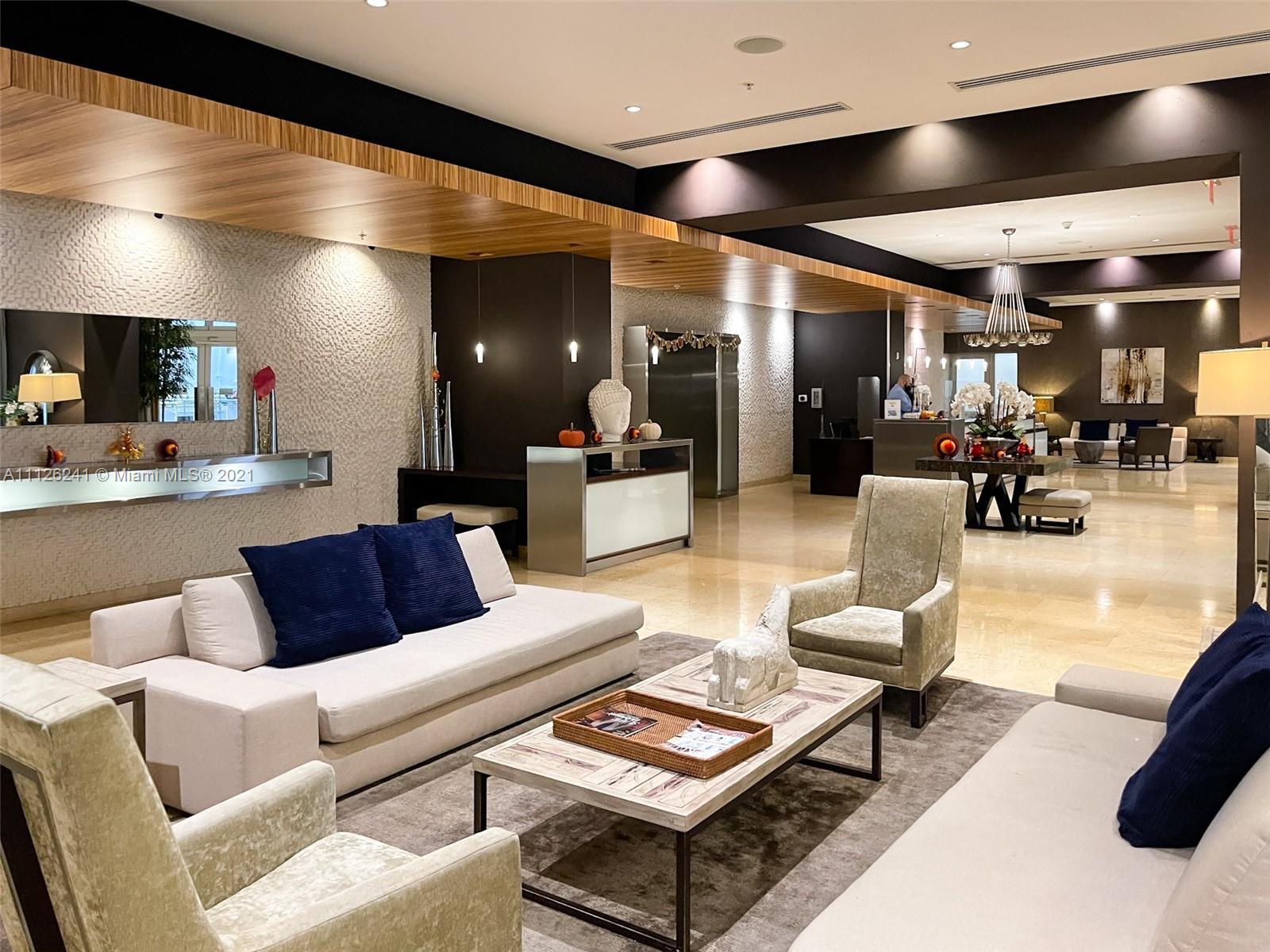 INFINITY AT BRICKELL - Residential