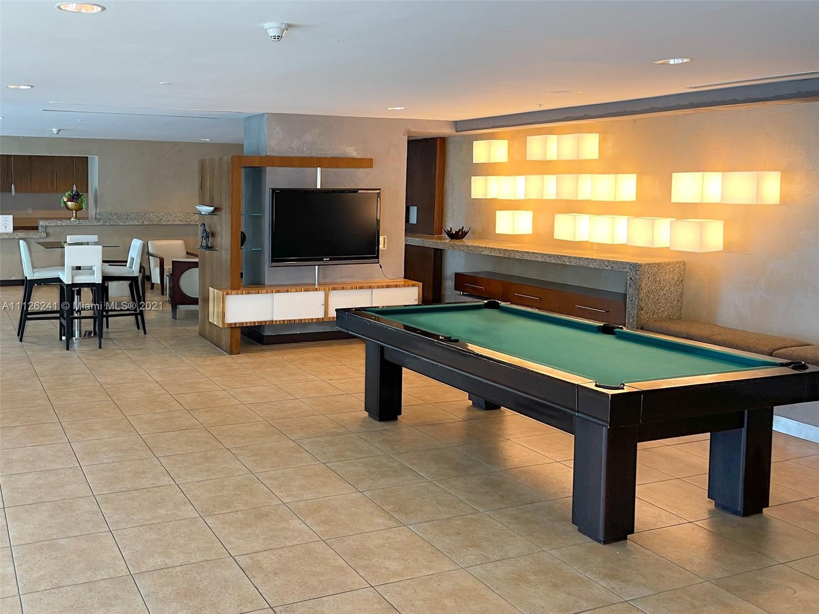 INFINITY AT BRICKELL - Residential