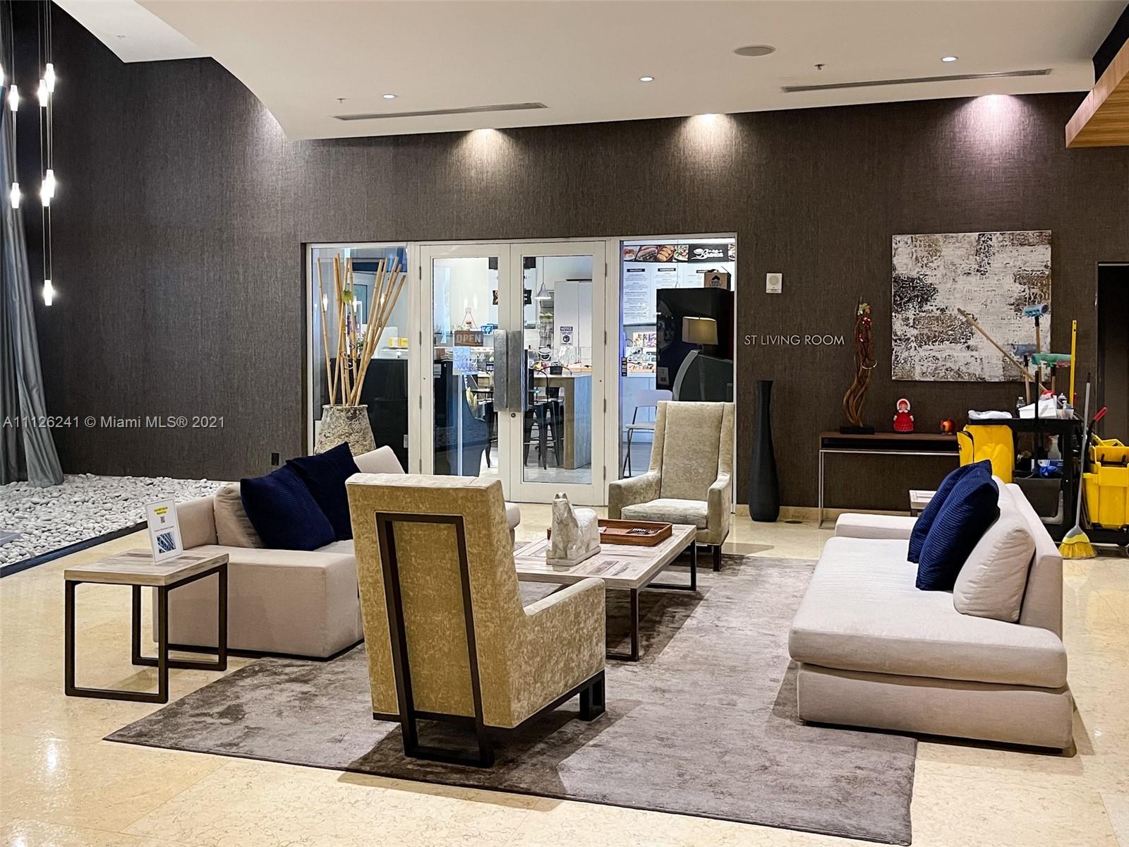INFINITY AT BRICKELL - Residential