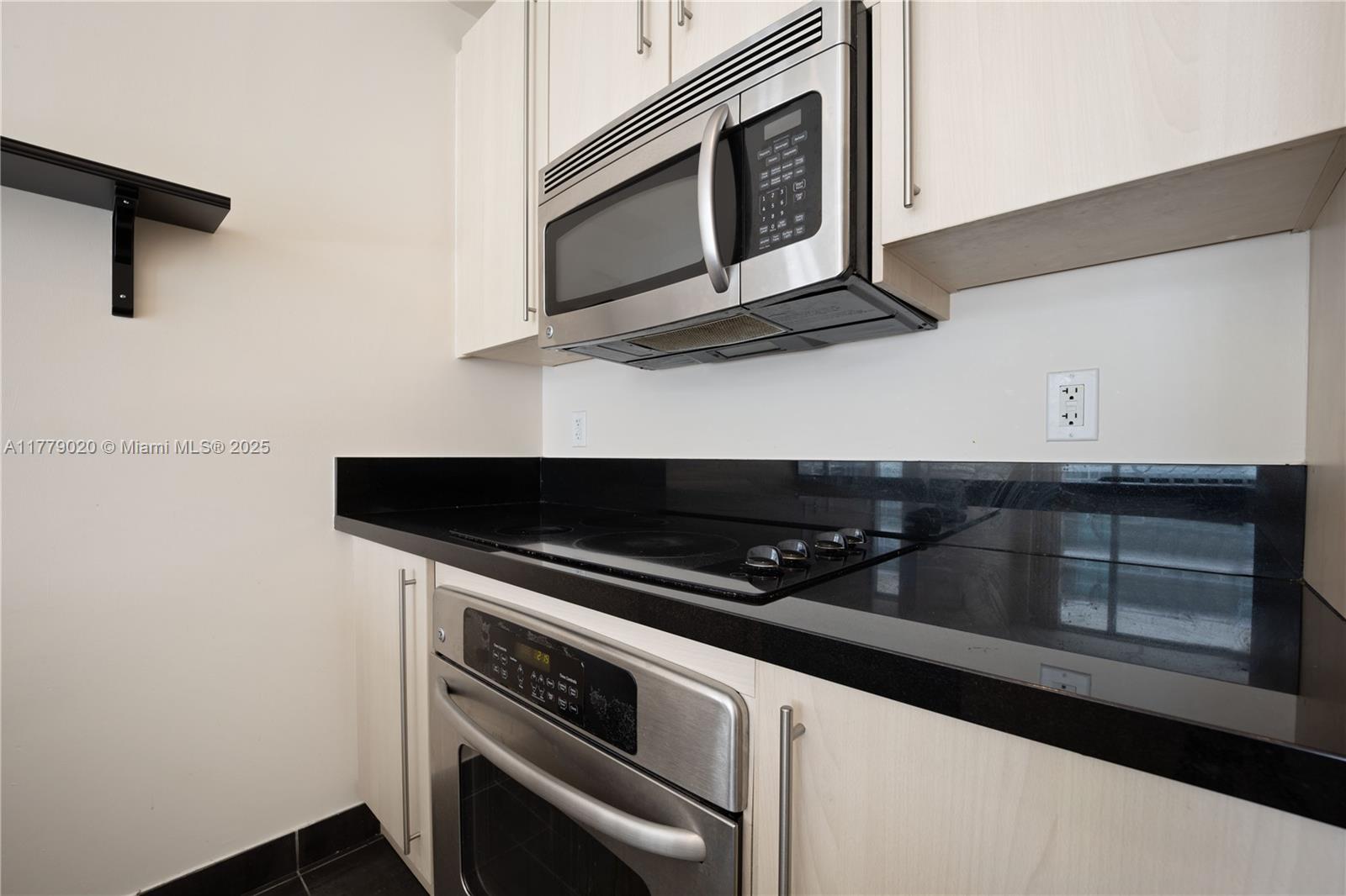 THE AXIS ON BRICKELL II C - Residential