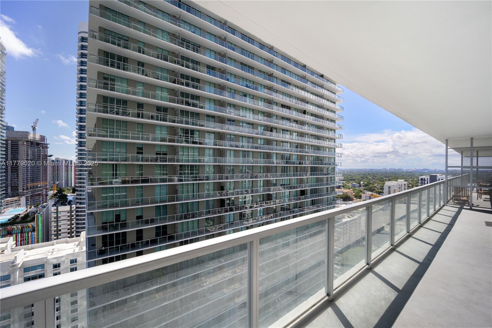 THE AXIS ON BRICKELL II C - Residential