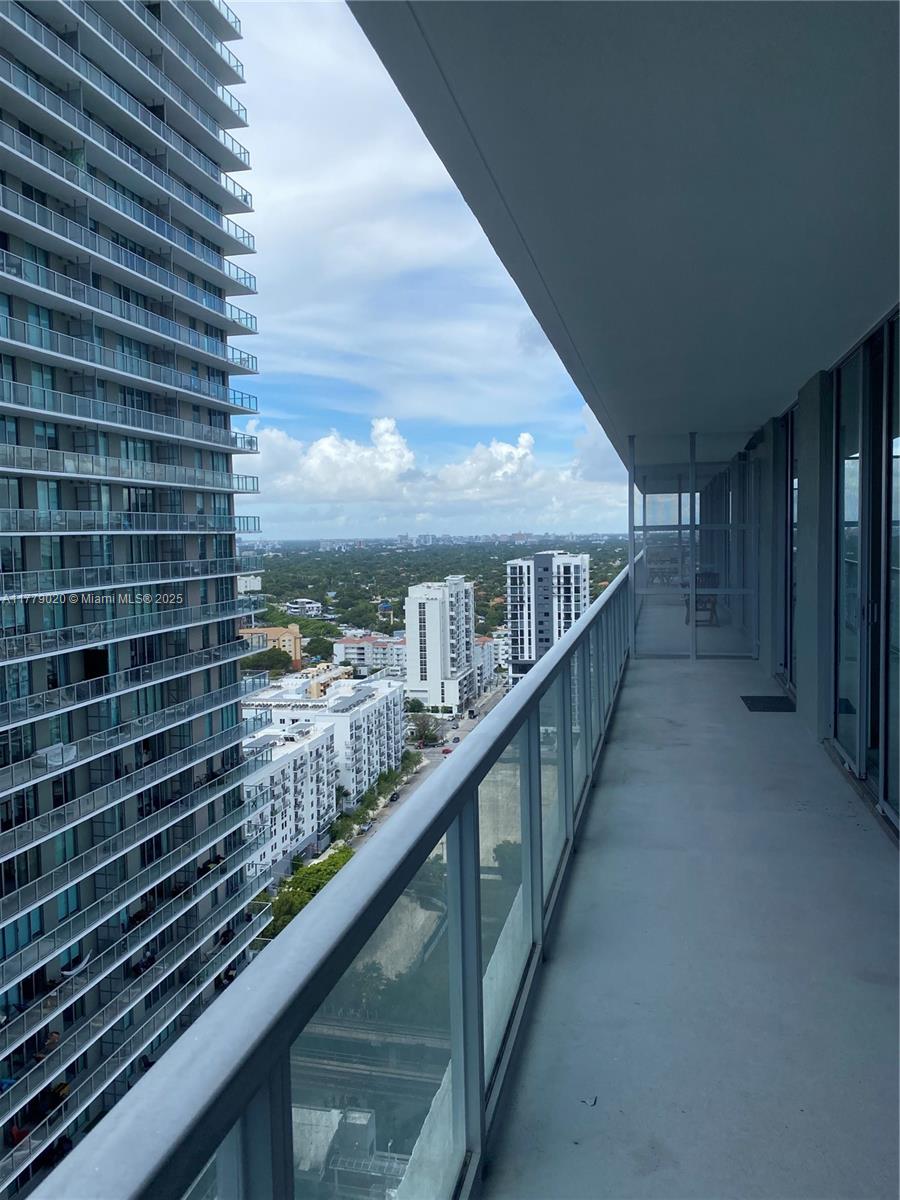 THE AXIS ON BRICKELL II C - Residential