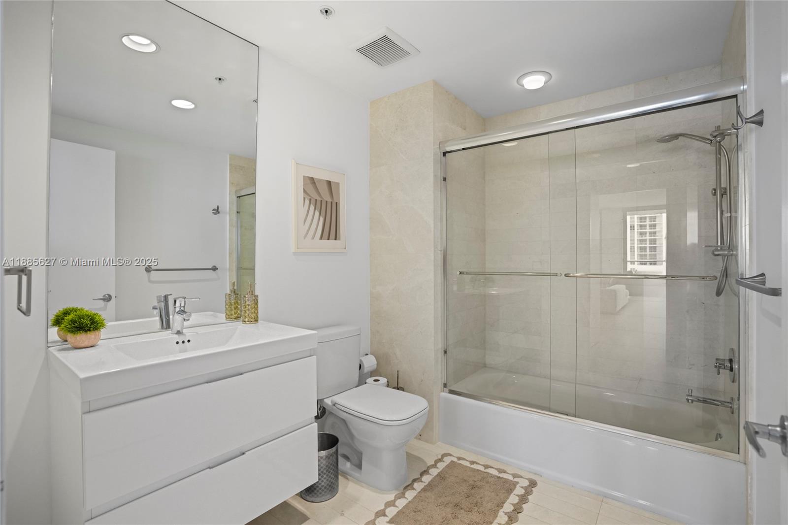 MARINA PALMS RESIDENCES S - Residential