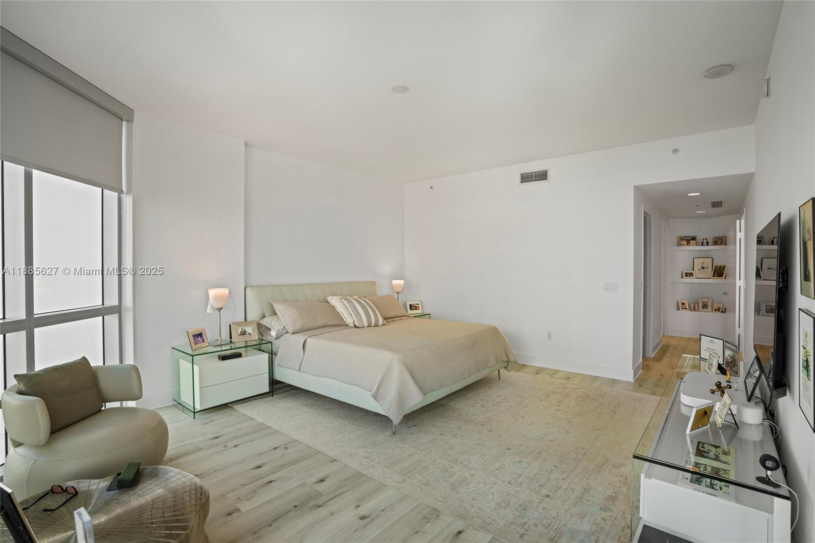 MARINA PALMS RESIDENCES S - Residential