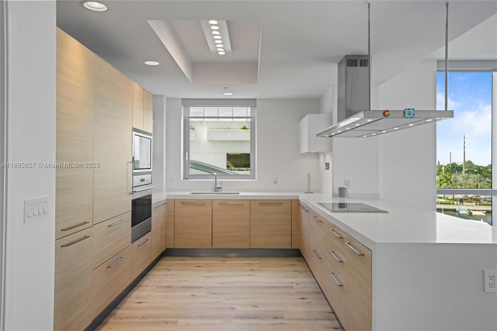 MARINA PALMS RESIDENCES S - Residential