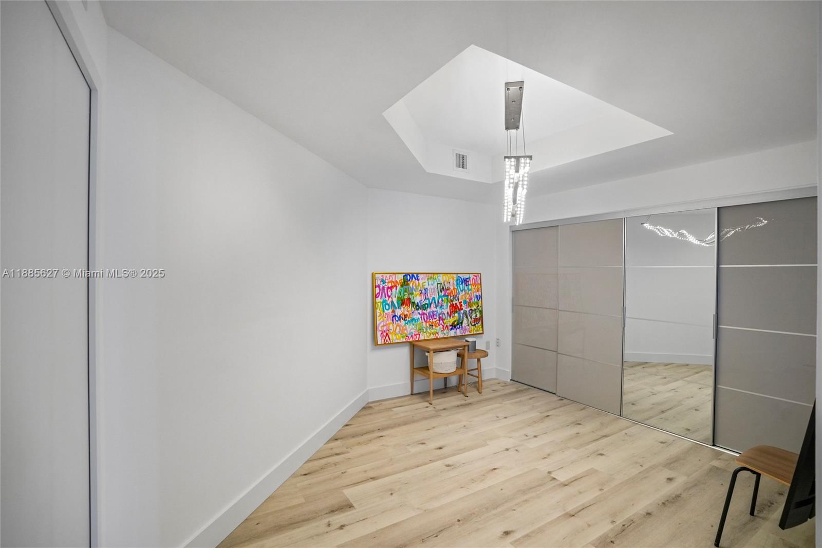 MARINA PALMS RESIDENCES S - Residential