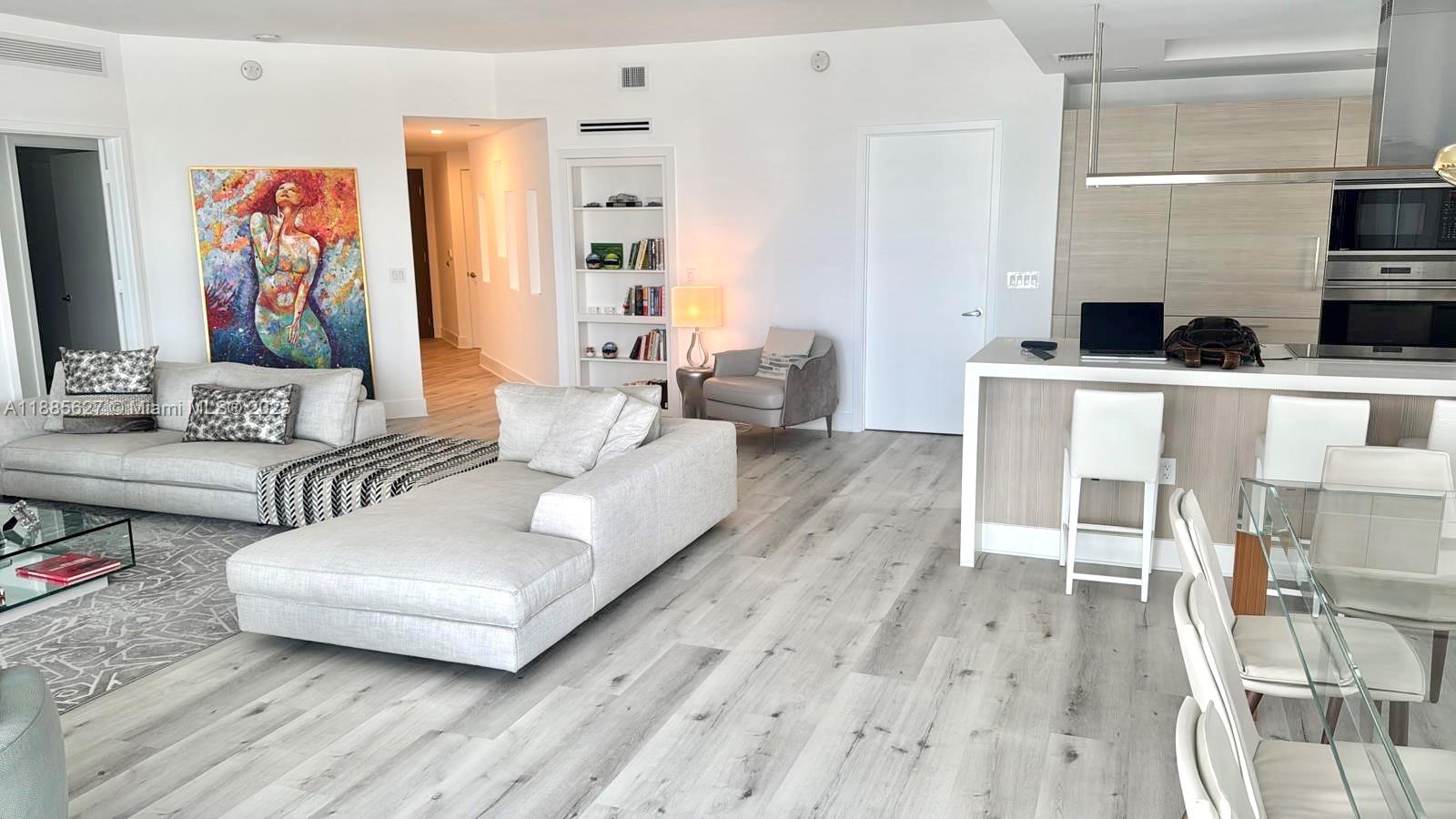 MARINA PALMS RESIDENCES S - Residential
