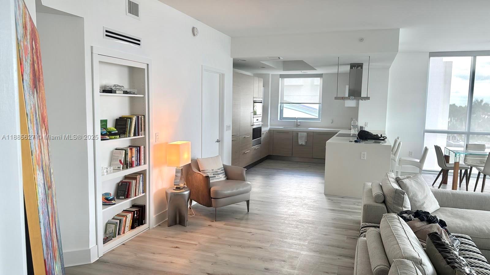 MARINA PALMS RESIDENCES S - Residential