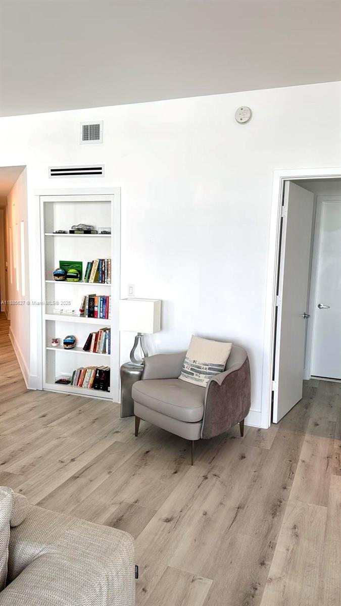 MARINA PALMS RESIDENCES S - Residential