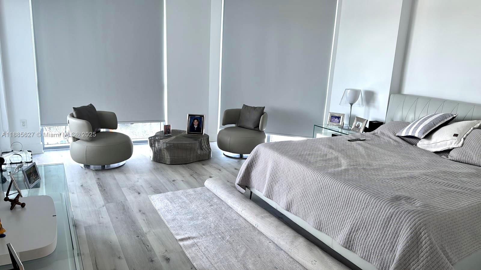 MARINA PALMS RESIDENCES S - Residential