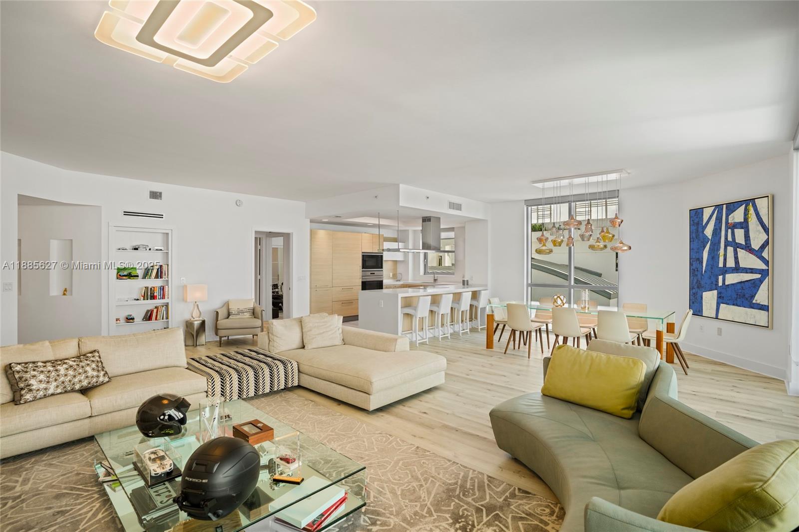 MARINA PALMS RESIDENCES S - Residential