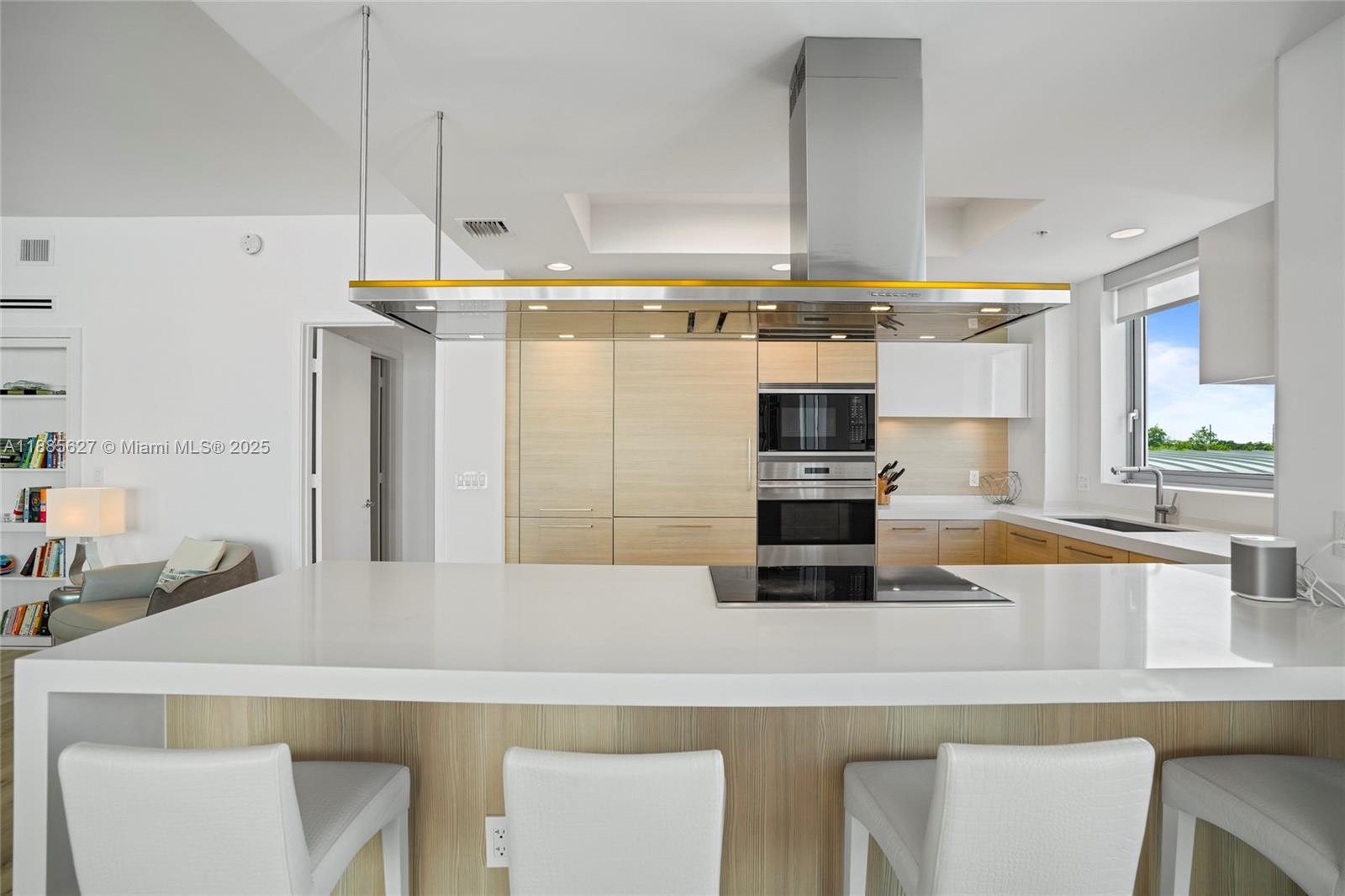 MARINA PALMS RESIDENCES S - Residential