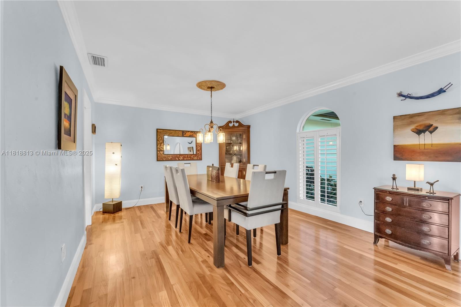 COUNTRY SQUIRE MANOR SEC - Residential Lease