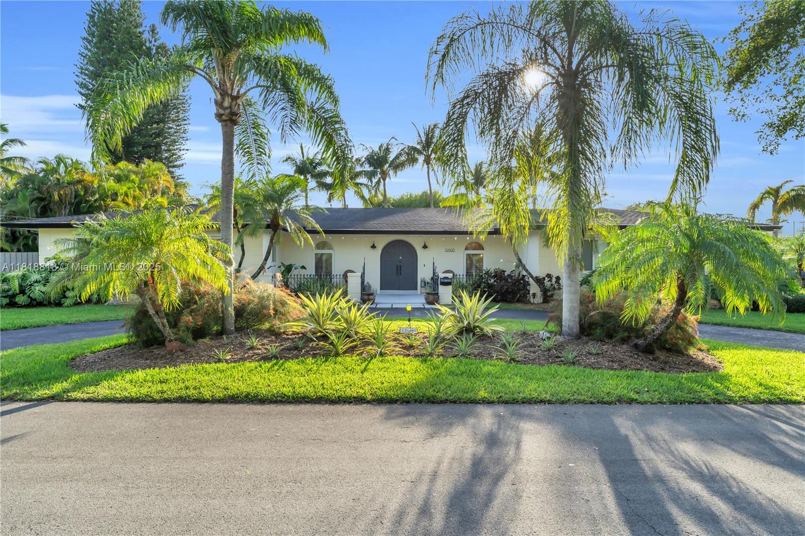 COUNTRY SQUIRE MANOR SEC - Residential Lease