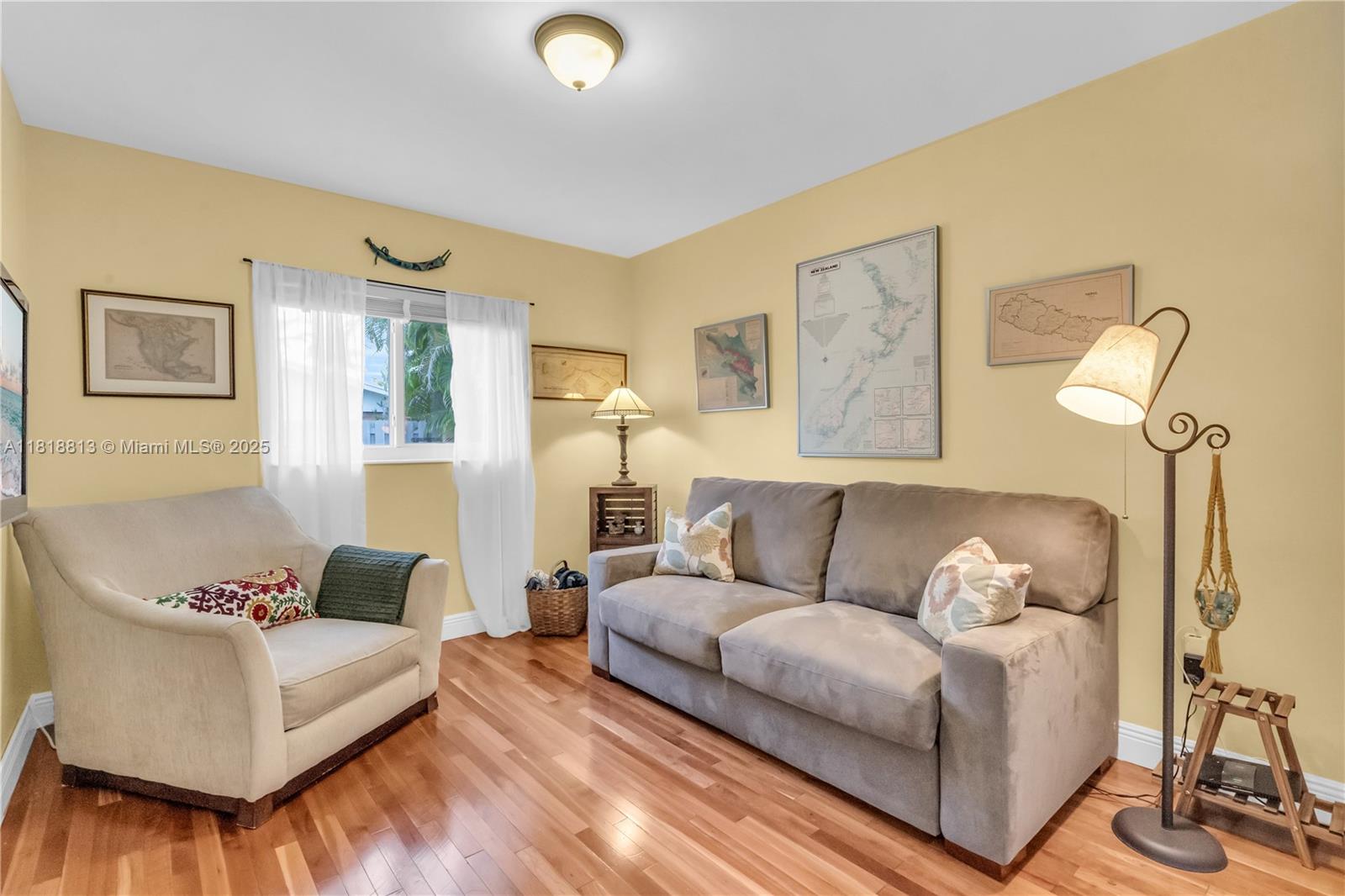 COUNTRY SQUIRE MANOR SEC - Residential Lease