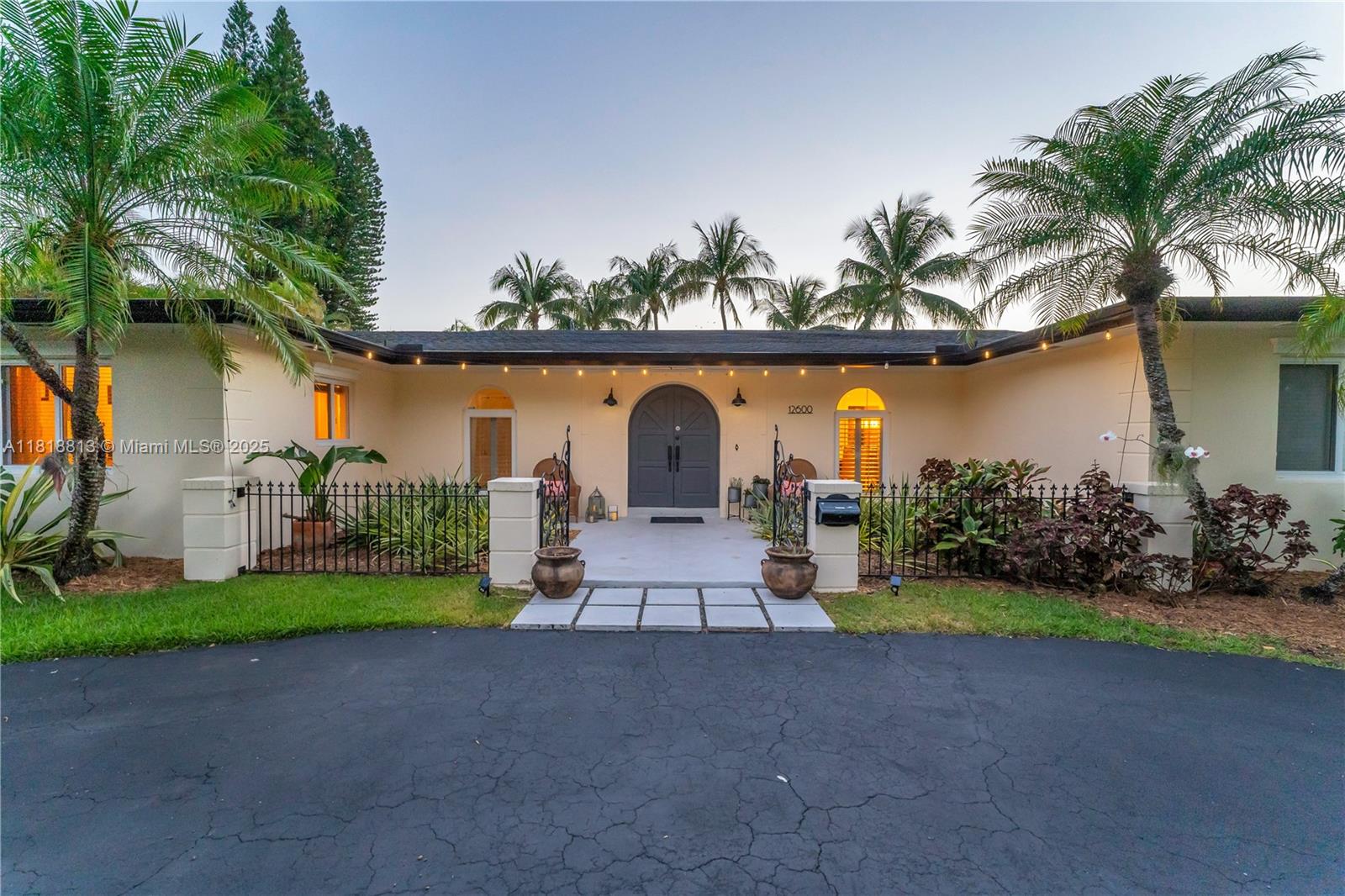 COUNTRY SQUIRE MANOR SEC - Residential Lease