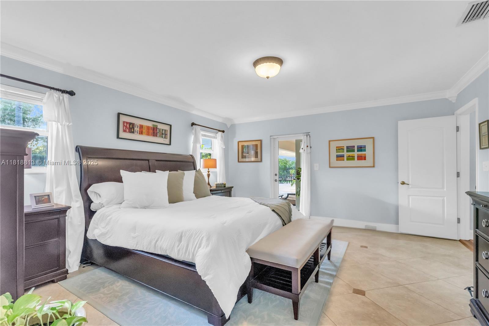 COUNTRY SQUIRE MANOR SEC - Residential Lease