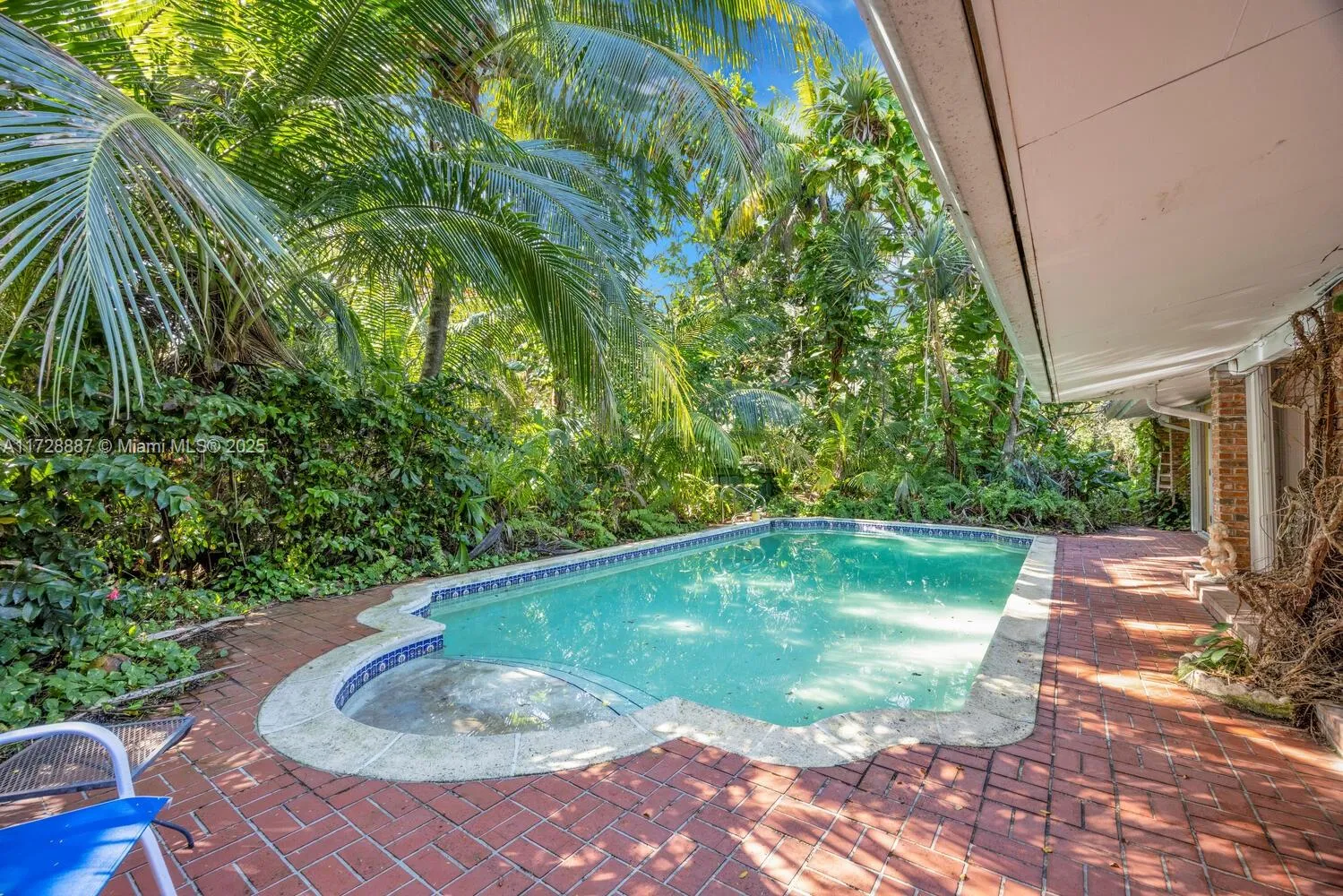 Palmetto Bay, Florida 33158, United States, 4 Bedrooms Bedrooms, ,4 BathroomsBathrooms,Residential,Active,7595