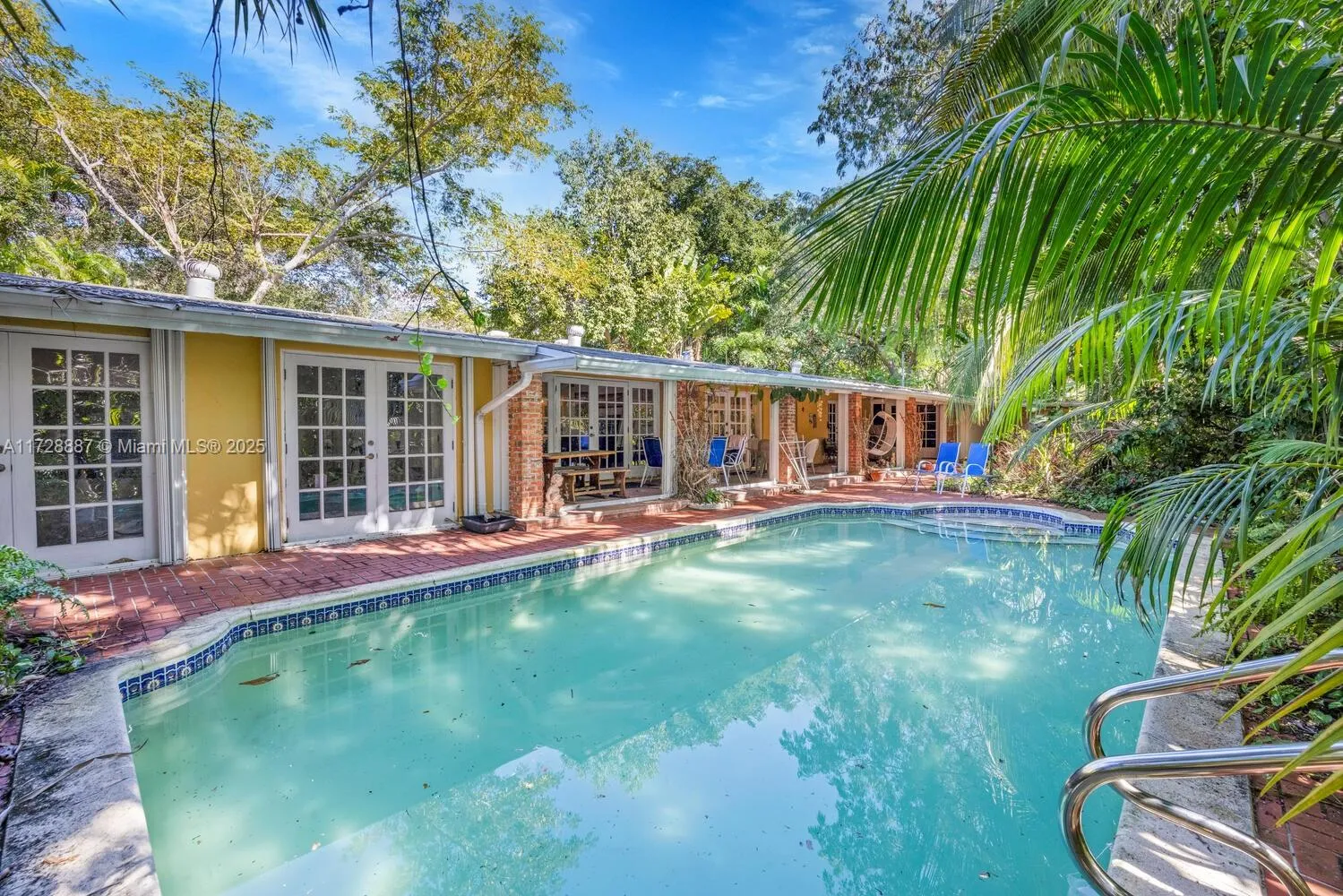 Palmetto Bay, Florida 33158, United States, 4 Bedrooms Bedrooms, ,4 BathroomsBathrooms,Residential,Active,7595