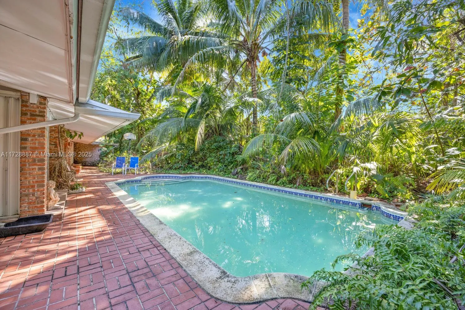 Palmetto Bay, Florida 33158, United States, 4 Bedrooms Bedrooms, ,4 BathroomsBathrooms,Residential,Active,7595