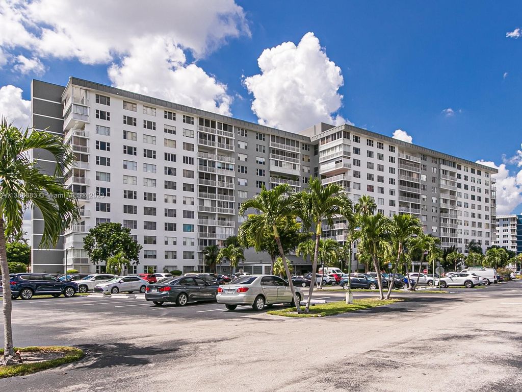 Photo of 3800 Hillcrest Dr #219, Hollywood, FL 33021 (MLS # A11388883)