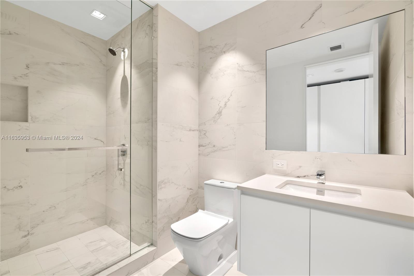 ONE THOUSAND MUSEUM CONDO - Residential