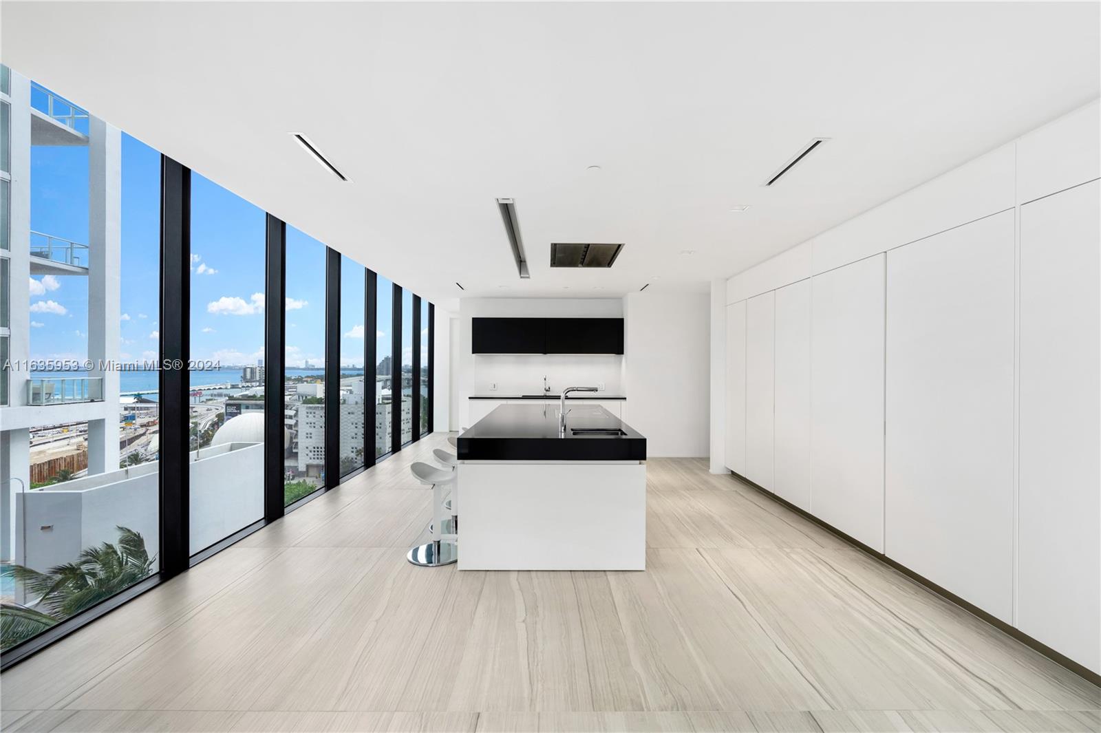 ONE THOUSAND MUSEUM CONDO - Residential