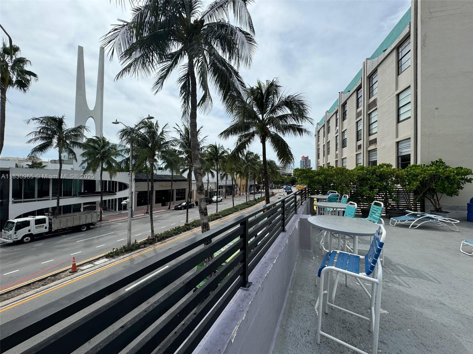 ROYAL SOUTH BEACH CONDO - Commercial Sale