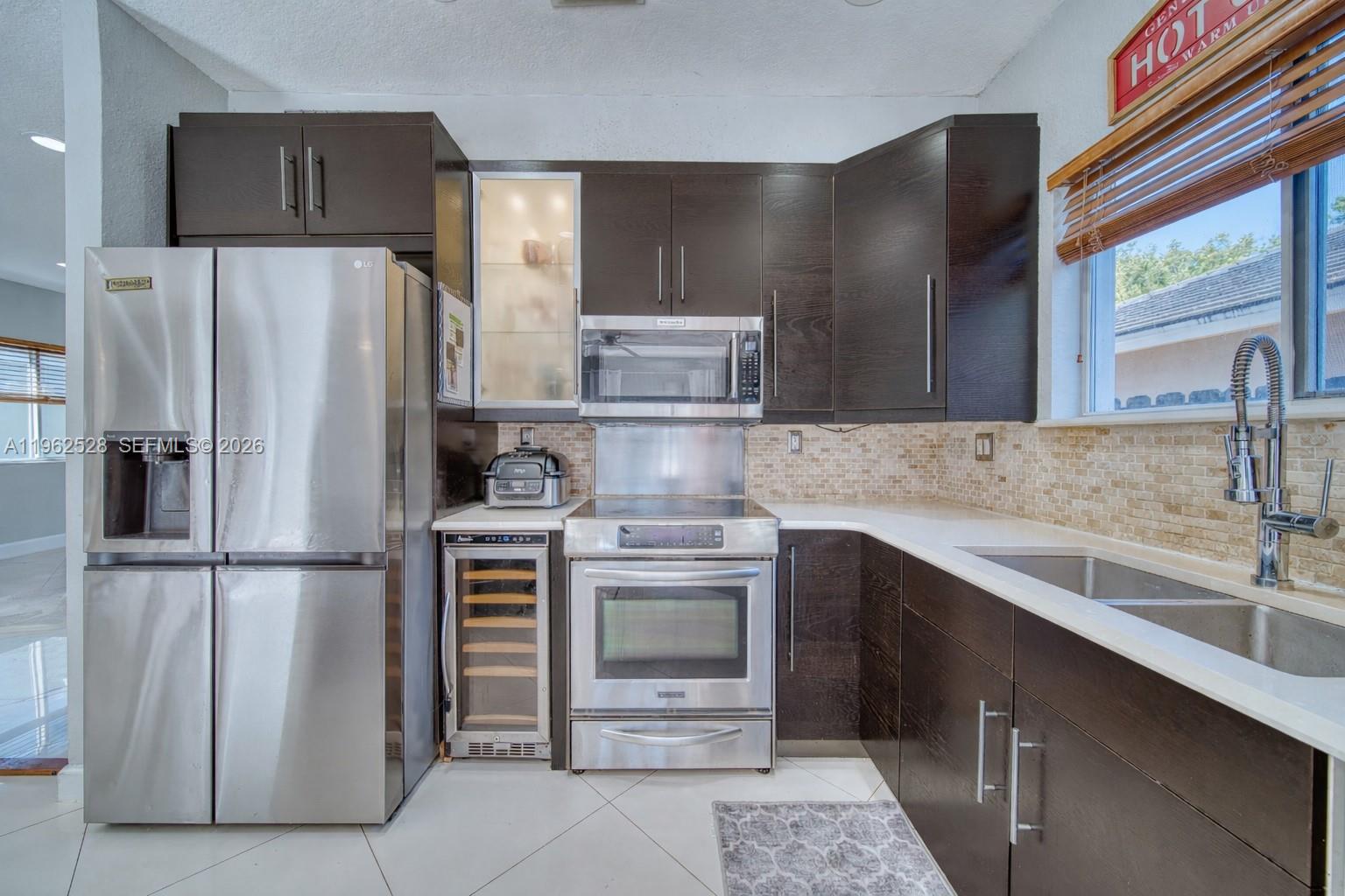 FERNANDOS PLACE - Residential