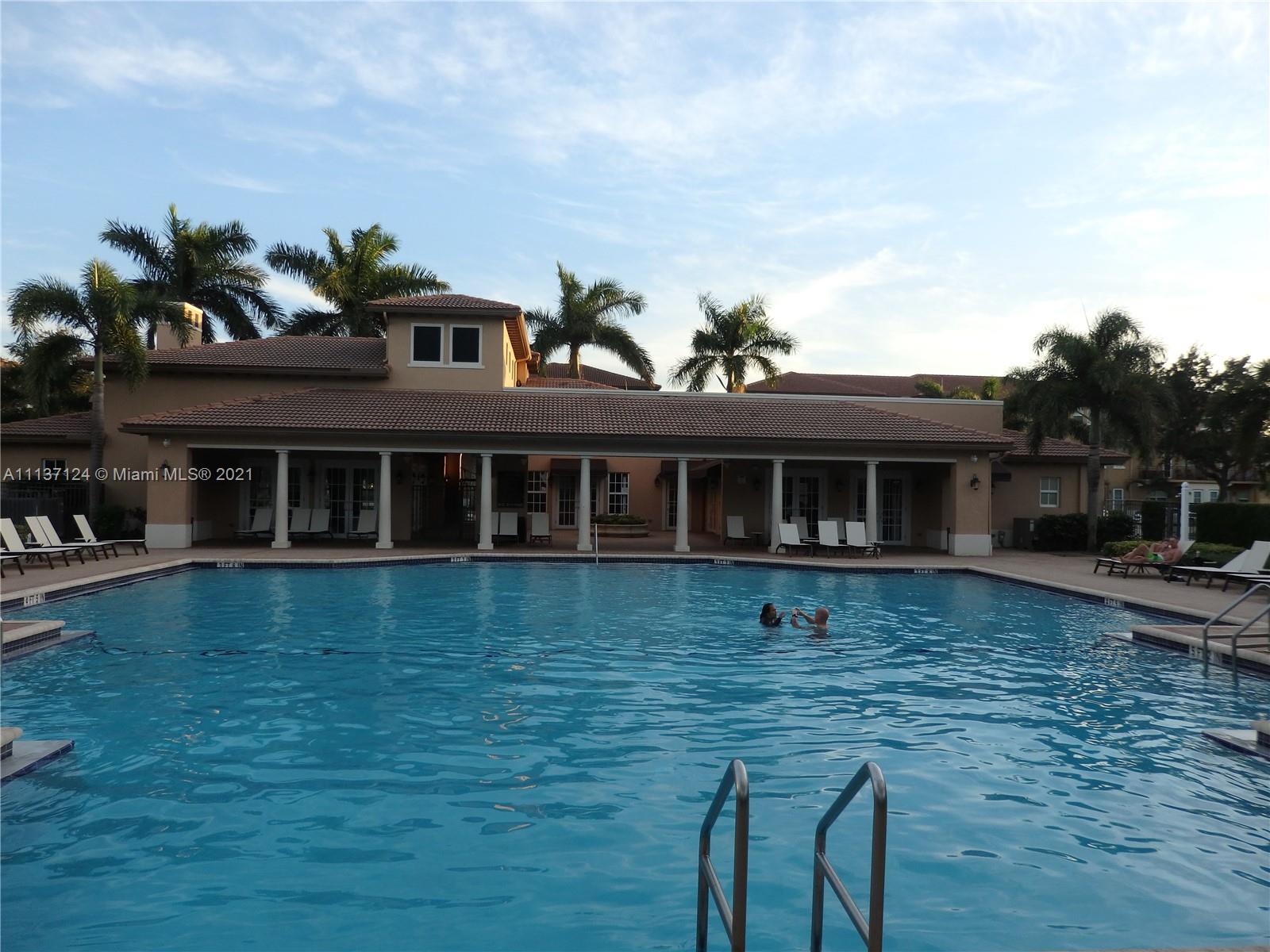 MEADOW PINES - Residential Lease