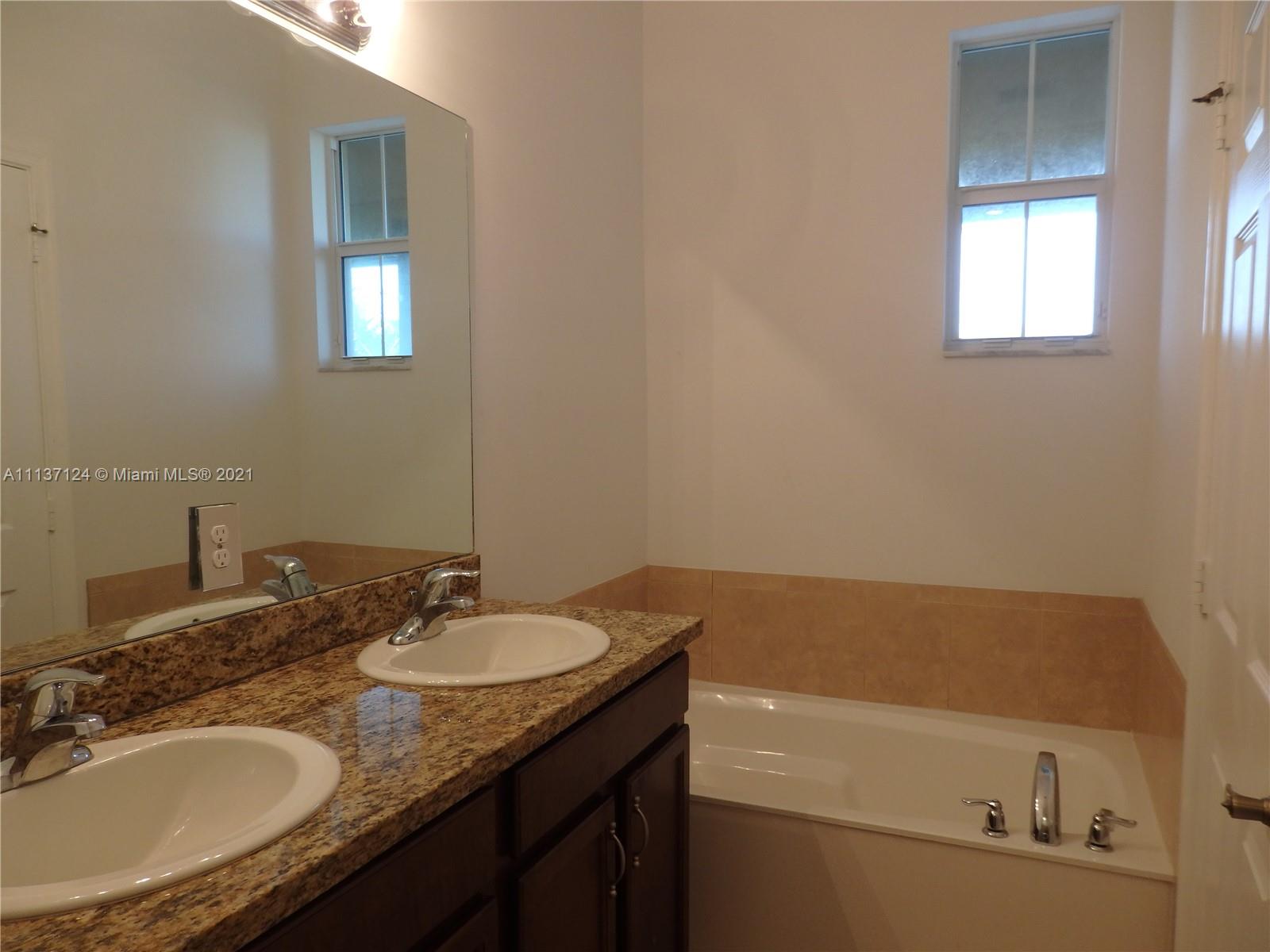 MEADOW PINES - Residential Lease