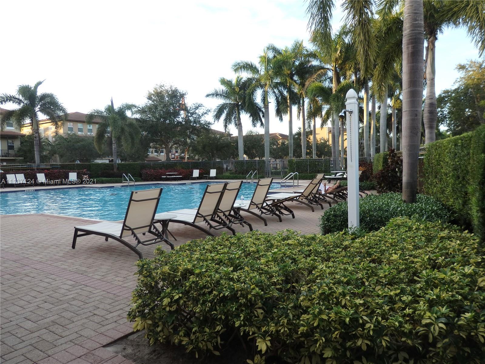 MEADOW PINES - Residential Lease